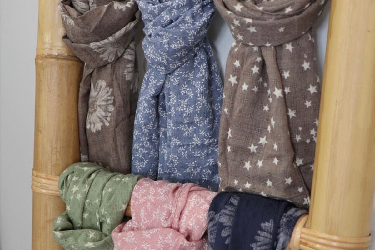 How to style a scarf