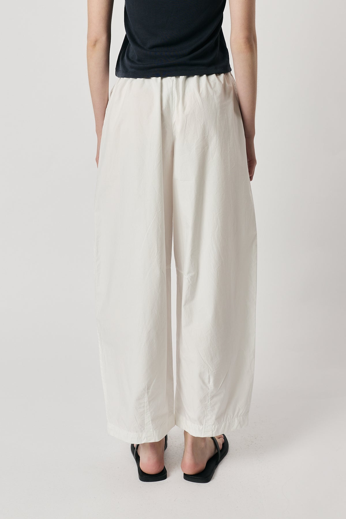 Giliann Agnes Pant White