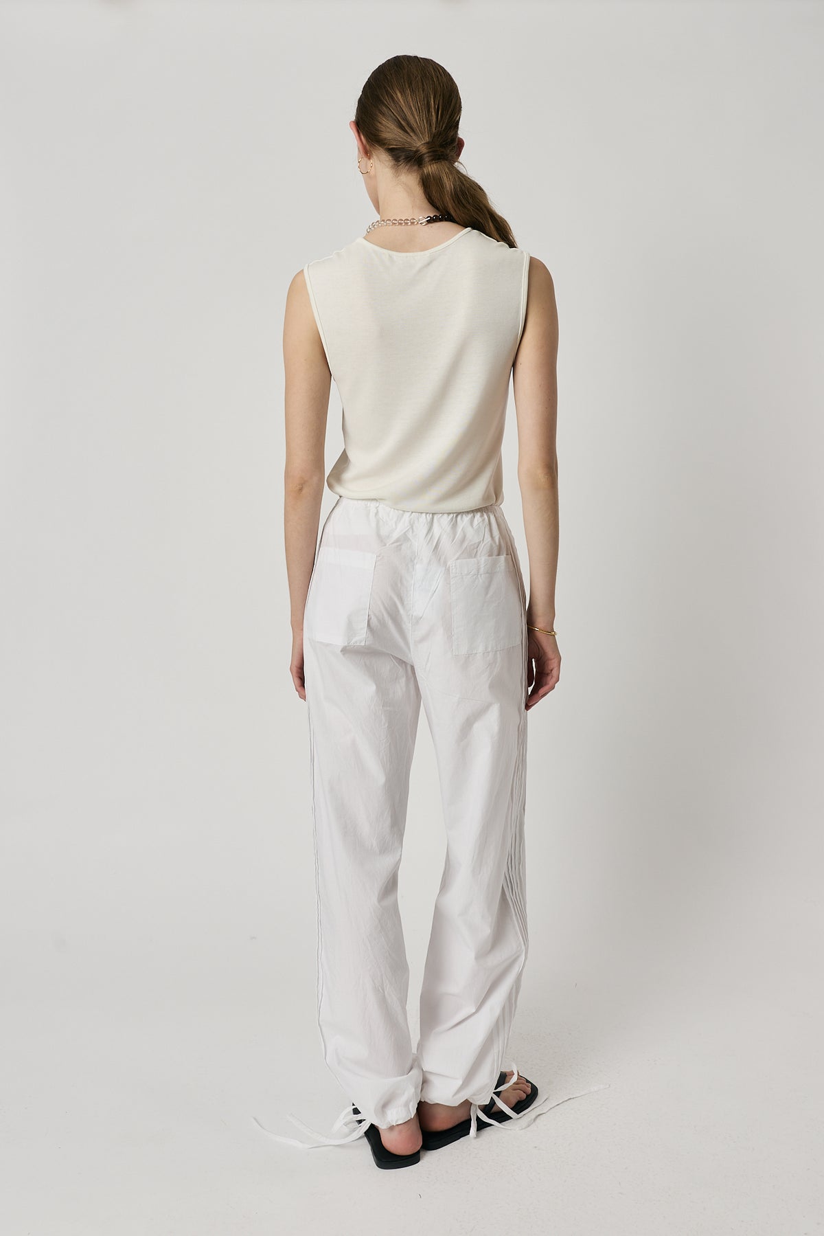 Giliann Axel Pant White