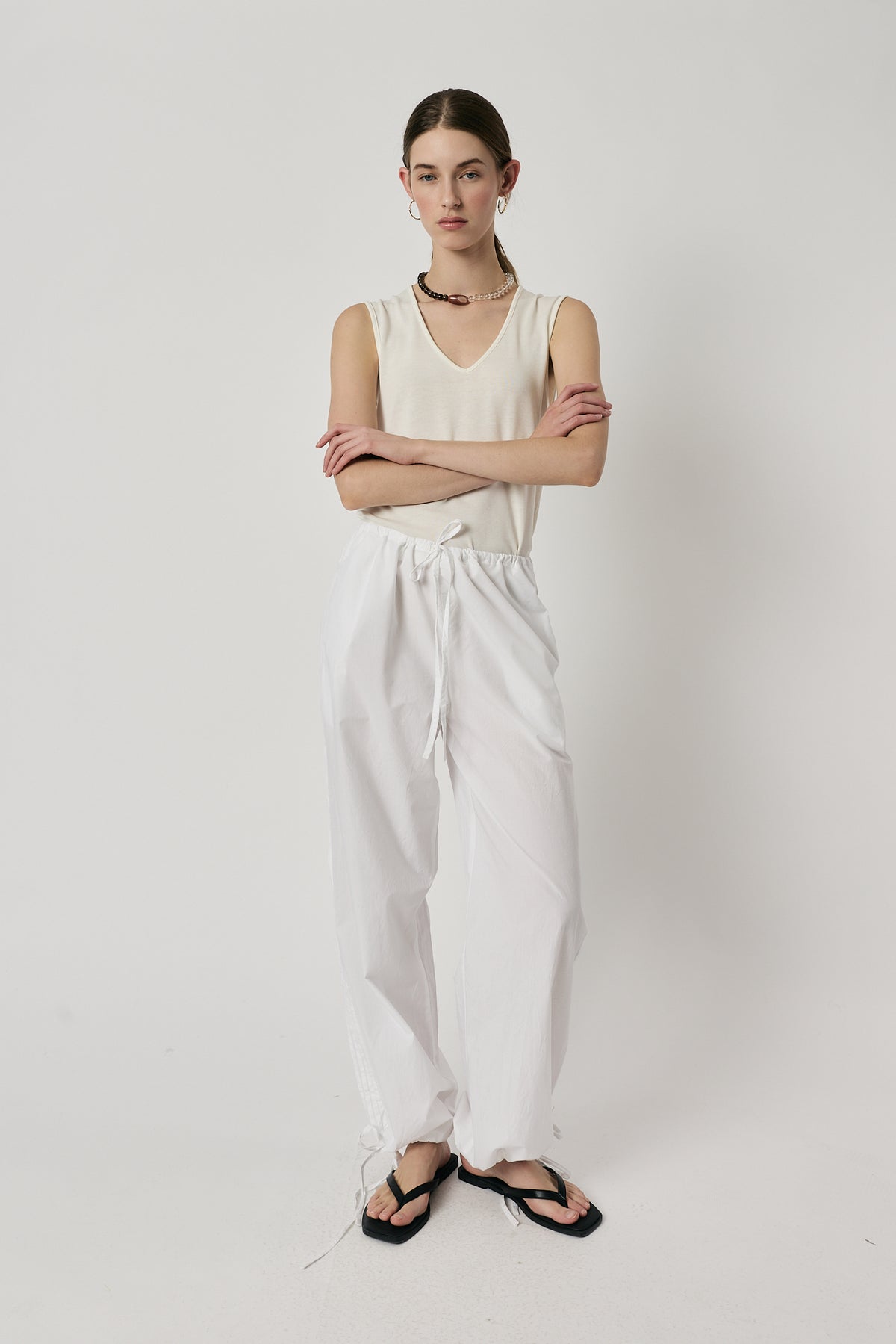 Giliann Axel Pant White