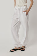 Giliann Axel Pant White