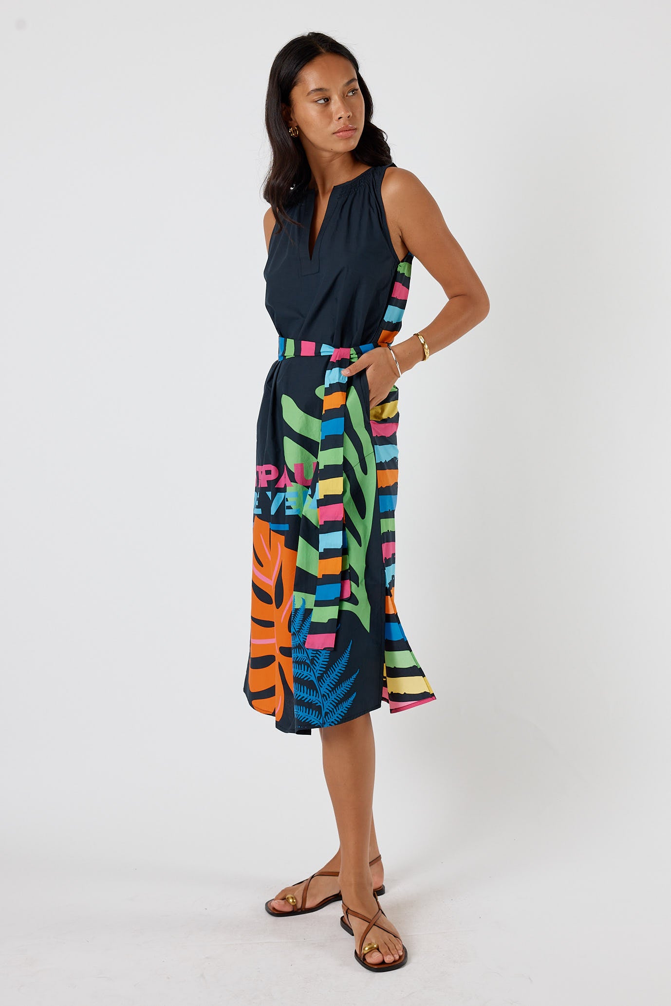Itami De Vence S/Less Black