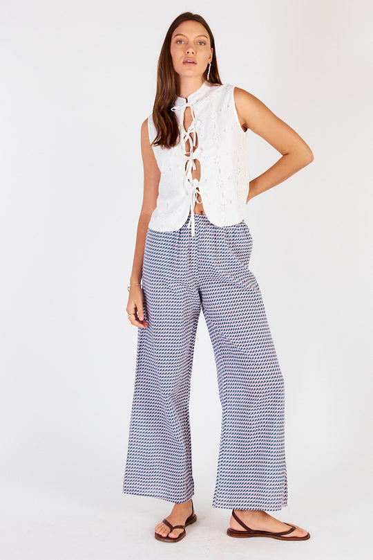 Cowgirl Surfer Teti Tie Singlet White