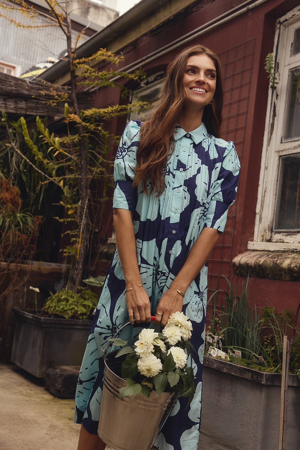 itami-st-jean-midi-dress-navy_4_fba36cd5-574c-468f-bb4f-829b73d23676.jpg