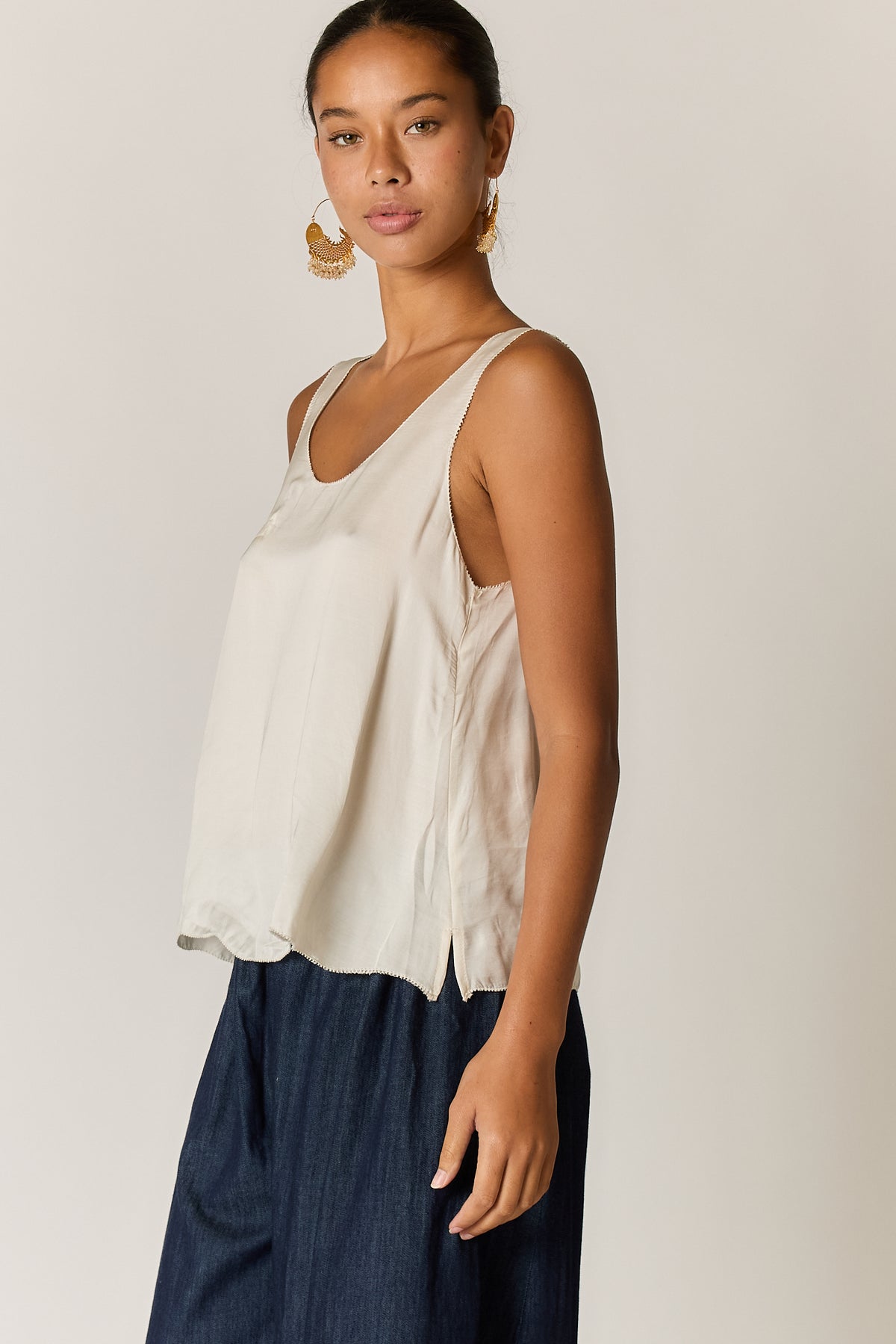 Rubyyaya Munchen Singlet Cream