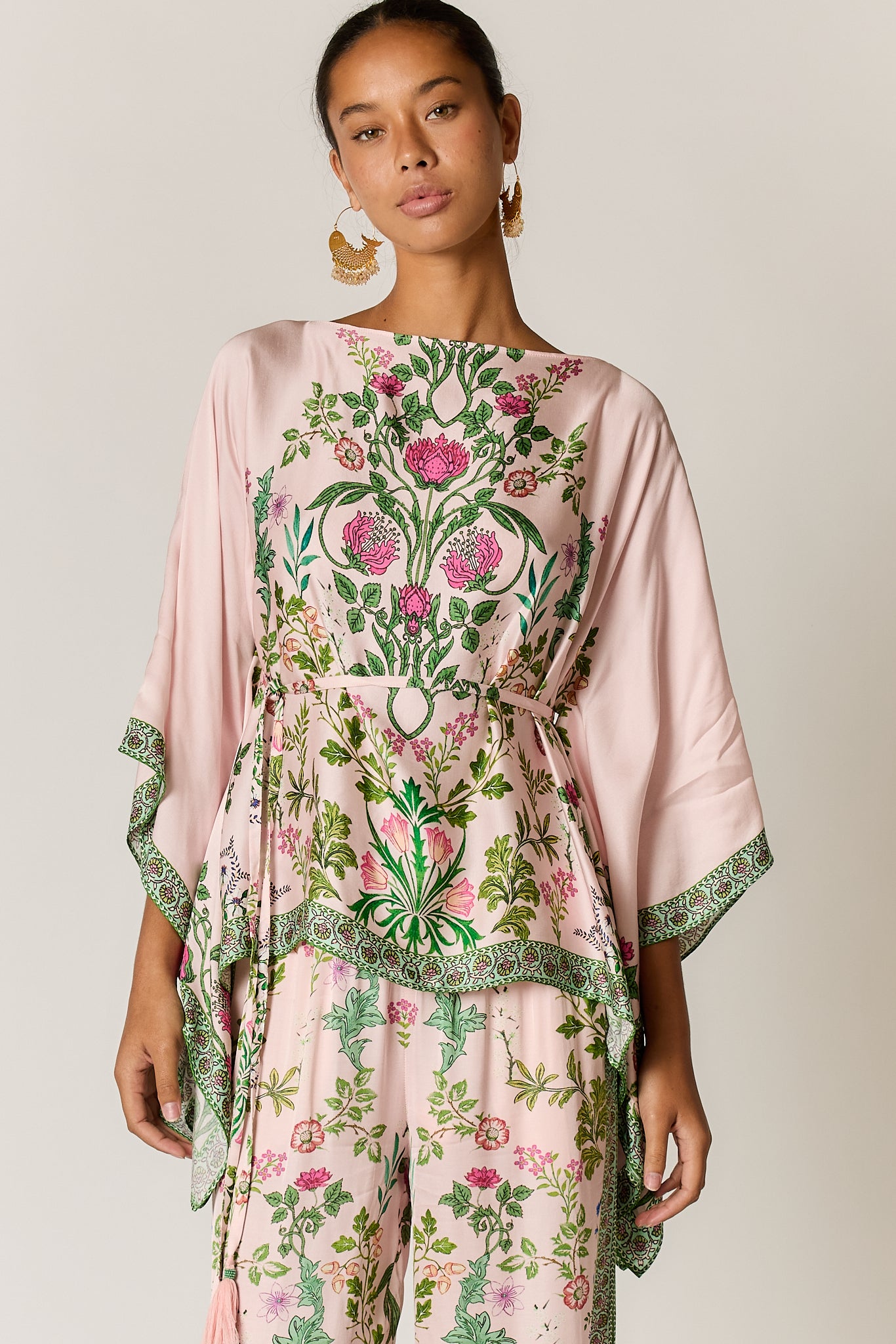 PRE SALE | Tatiana Poncho Pink