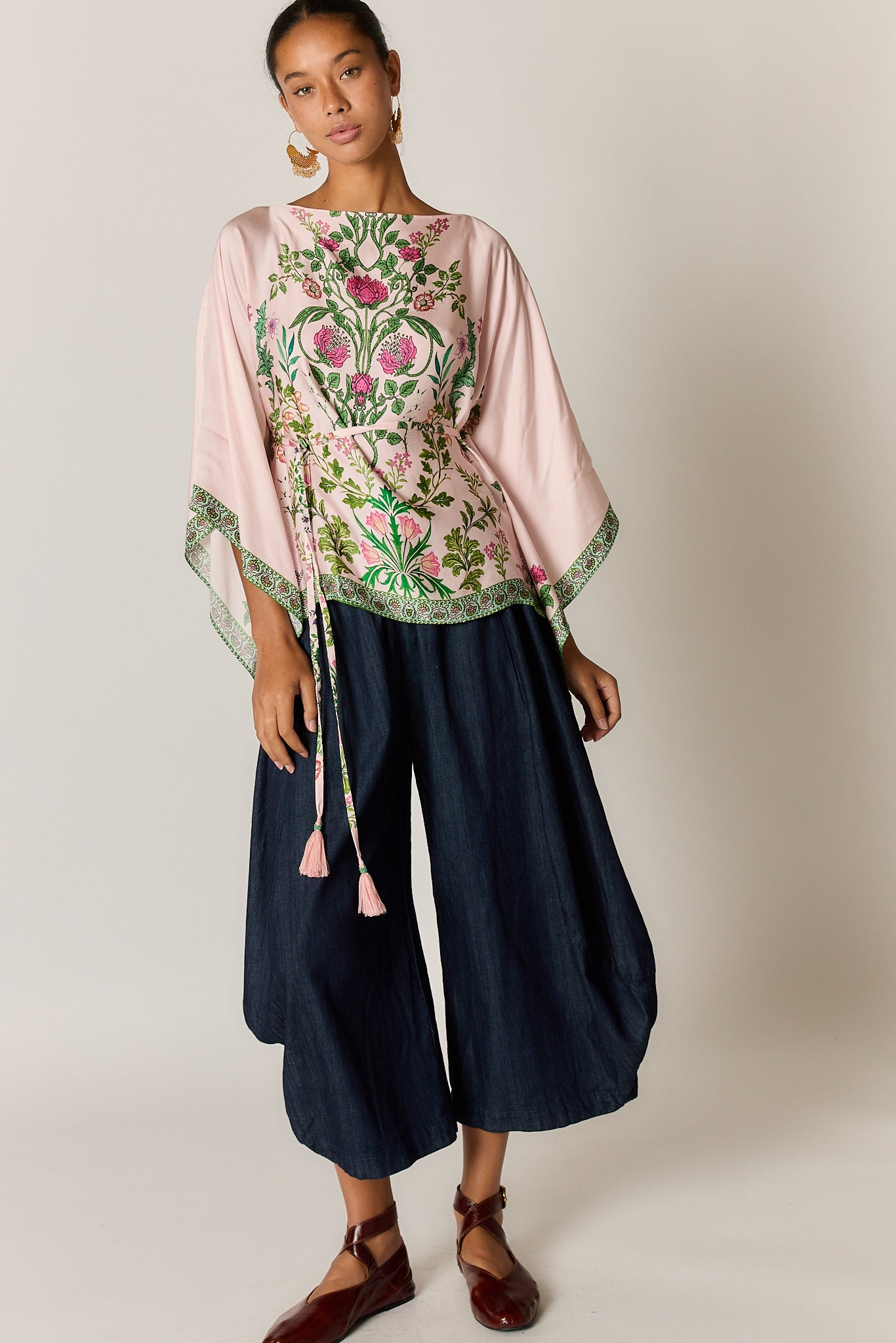 PRE SALE | Tatiana Poncho Pink